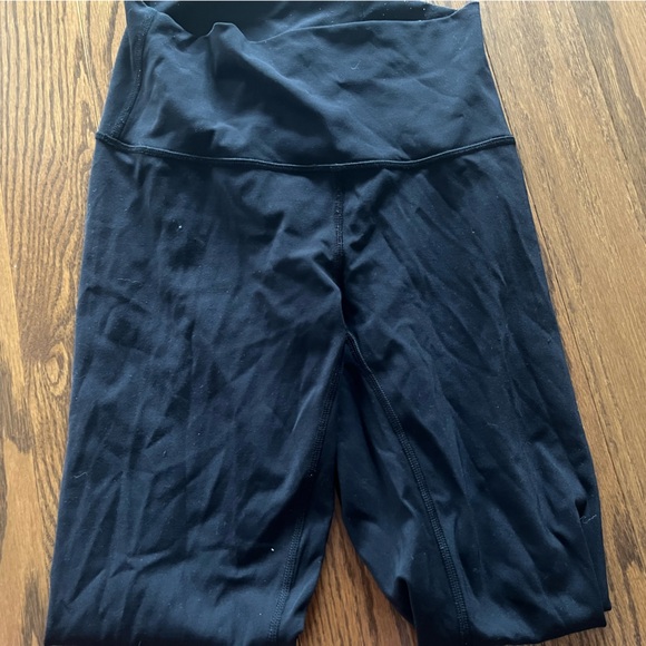 Lululemon high rise align leggings 🖤 - Picture 2 of 2